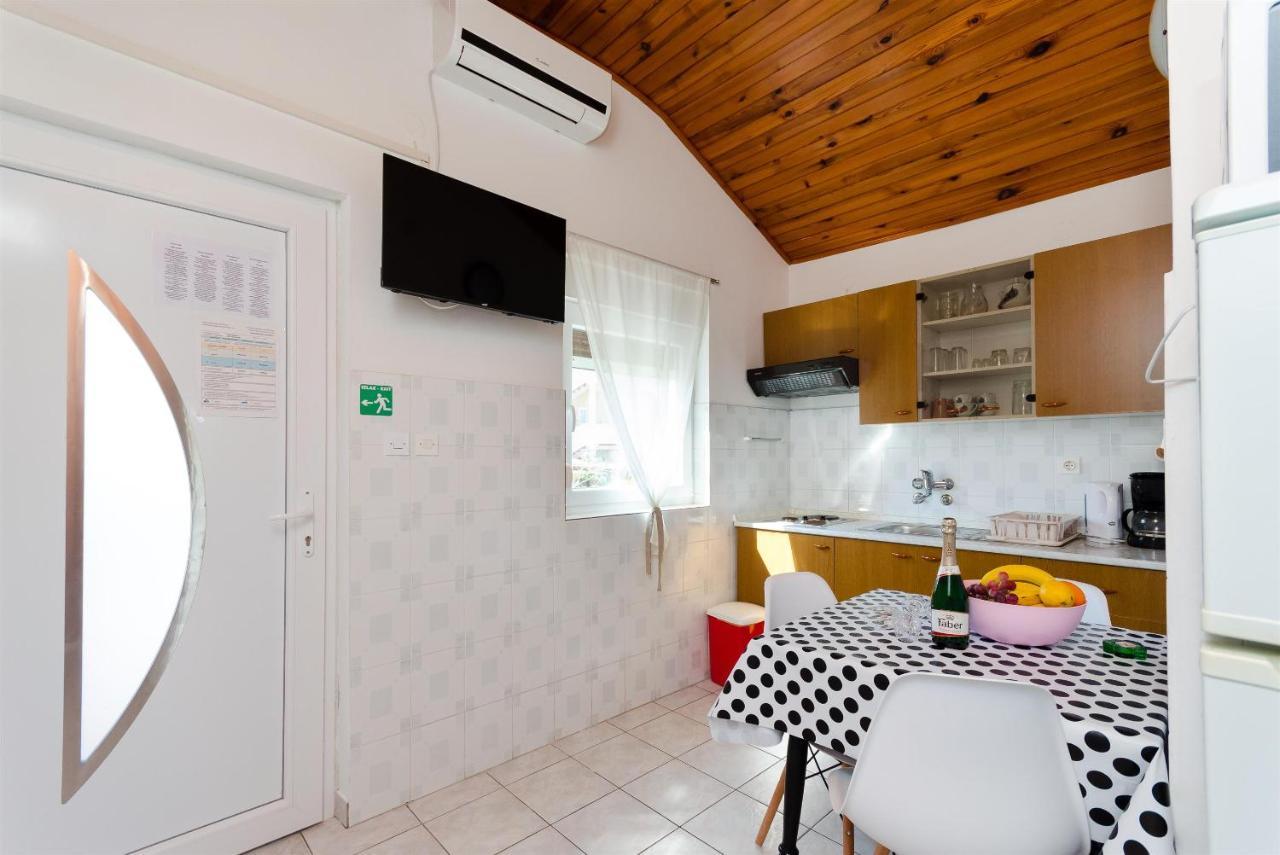 Apartments Anica F 洛帕 外观 照片